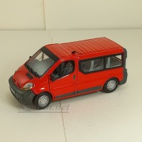 710873-КАР RENAULT Trafic пассажирский, red