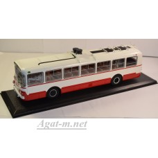 ЗИУ-5 троллейбус, бело-красный