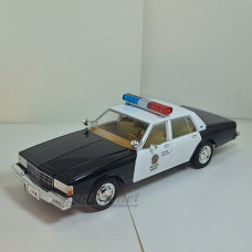 84182-GRL CHEVROLET Caprice "Metropolitan Police" 1987 (из к/ф "Терминатор 2: Судный день")