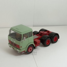 Седельный тягач HENSCHEL HS 19 towing vehicle (1966), light green/red