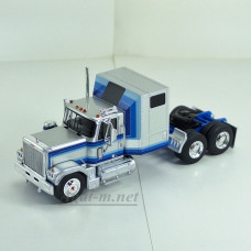 64TR003-IX Седельный тягач GMC General 1980 Silver/Blue (1:64)