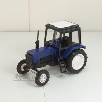 160050-1-МЛП Трактор МТЗ-82 пластик двух цветный, темно-синий/черный