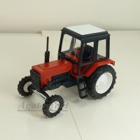 160051-МЛП Трактор МТЗ-82 пластик двух цветный, красно-черный