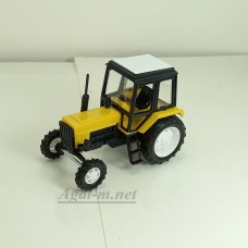 Трактор МТЗ-82 пластик двух цветный, желто-черный
