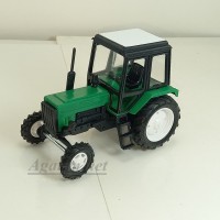 160054-МЛП Трактор МТЗ-82 пластик двух цветный, зелено-черный