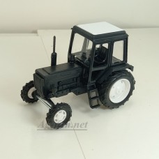 Трактор МТЗ-82 пластик двух цветный, черный