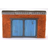 155-СМУ Фасад гаража №5 Красный кирпич, ворота прямые, голубые, плиты перекрытия