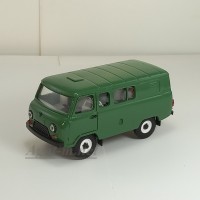 10088-1-УСР УАЗ-39099 Комби (металл), зеленый