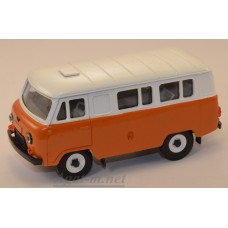12001-2-УСР УАЗ-3962 автобус двухцветный (пластик крашенный), оранжевый/белый