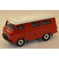 12001-УСР УАЗ-3962 автобус двухцветный (пластик крашенный), красный/белый